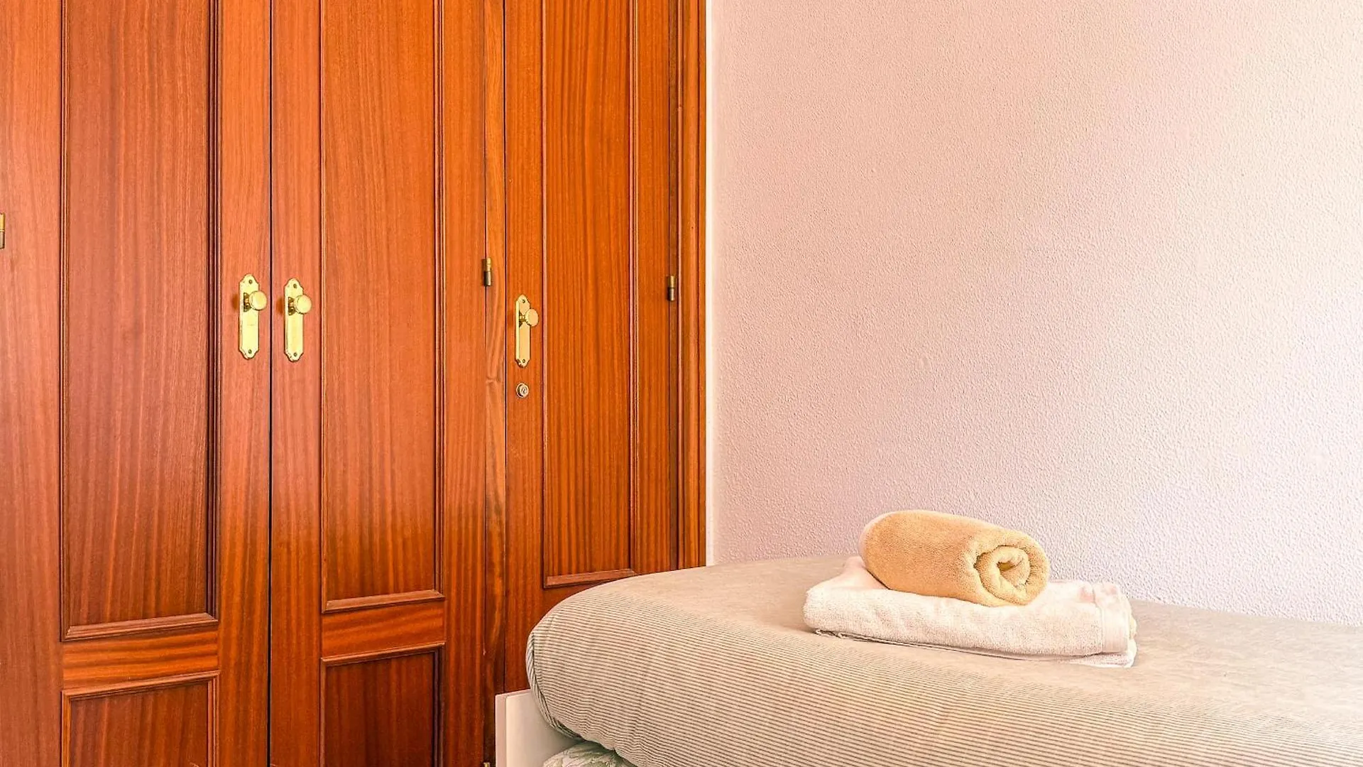 Apartamento El Pelicano Parking Free Grupo Ac Gestion Cádiz